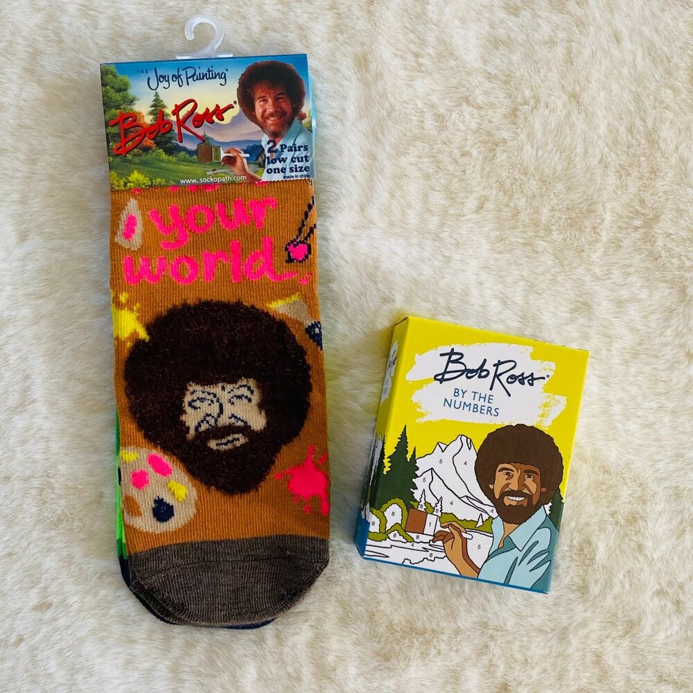 Bob Ross Bundle Mini Art Kit and 2 Adult Low-Cut Socks  New
